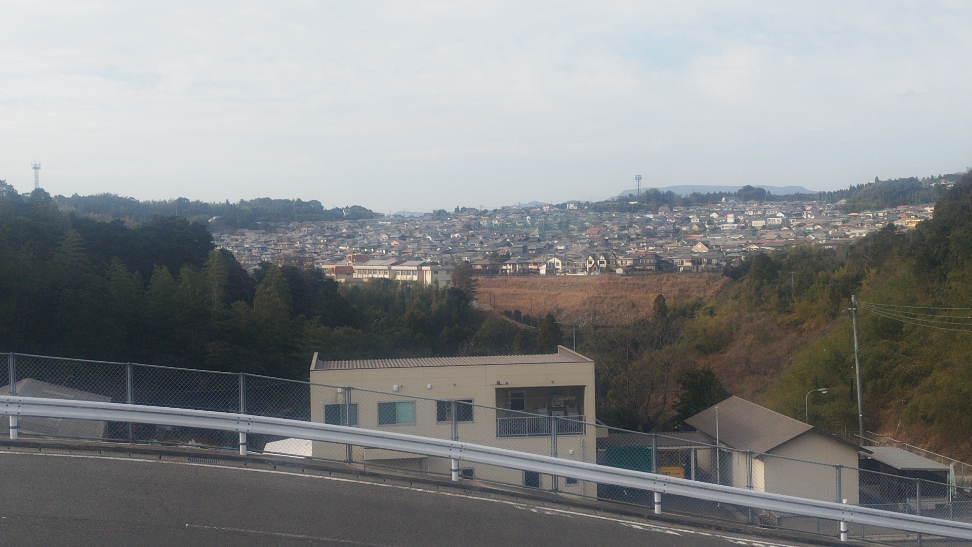 西伊敷から見える花野団地
